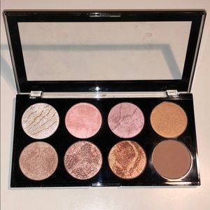 Makeup Revolution Blush Palette Golden Sugar